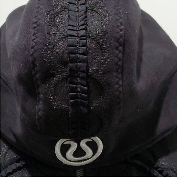 Lululemon Limited Edition Hiver Lace Scuba Hoodie - Picture 5 of 10